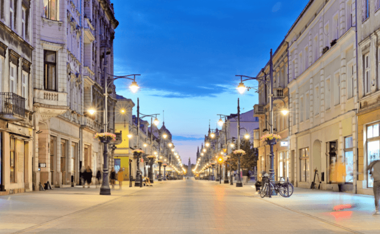 w Łodzi, Widzew image
