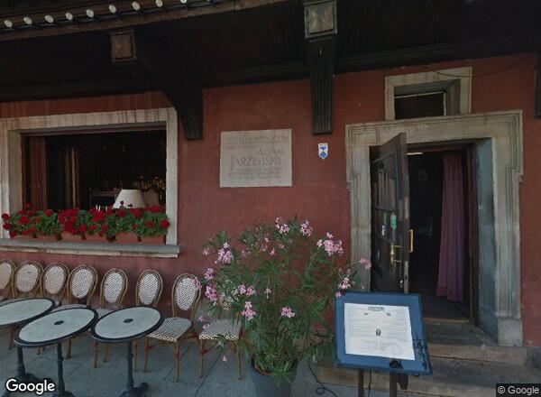 Ceny mieszkań Warszawa pl. Zamkowy 15/19